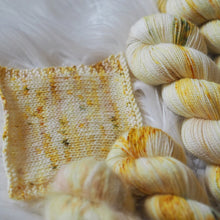 Load image into Gallery viewer, Vintage Daffodil - Kitt Suri Alpaca Lace
