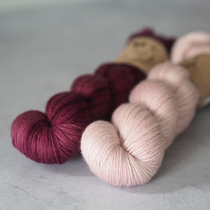 Wild Rose Cowl Yarn Kit - Dusty MCN Sock
